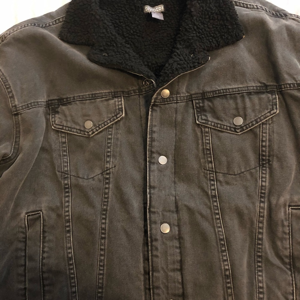 Men’s Warm Jean Jacket Size Large